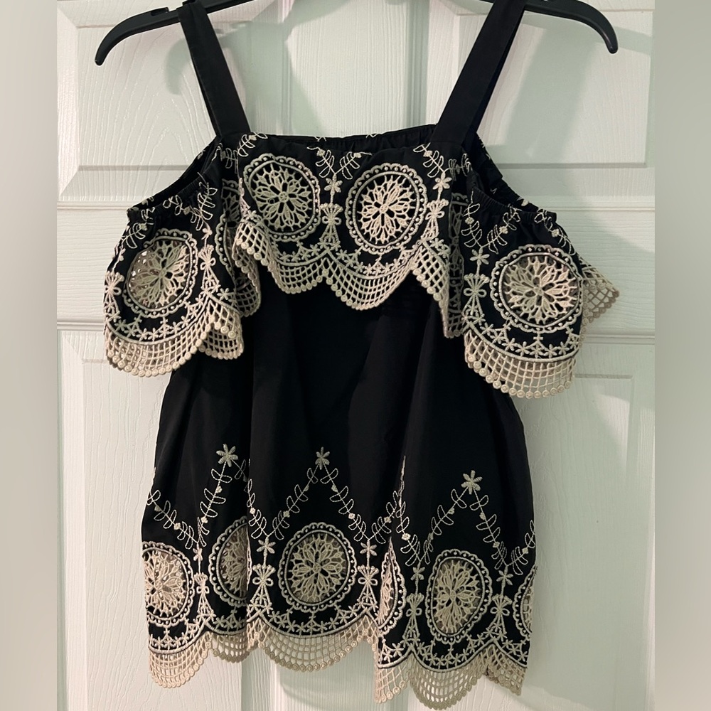 Black and Cream Crochet Lace-Trim Cold Shoulder Boutique Top - Women’s Small